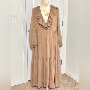 Romantic Maxi H&M dress light brown size M. Chiffon material ballon sleeves.